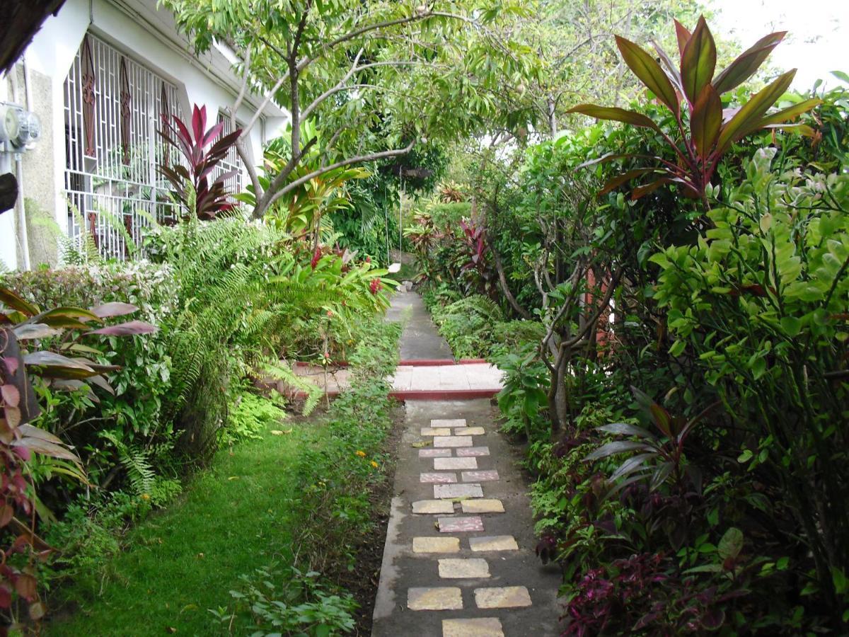 15 Min From The Airport In Kingston Jamaica Apartamento Exterior foto